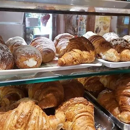 Dante - Policlinico Frühstückspension 3*